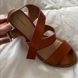 Old Navy brown heels size 9